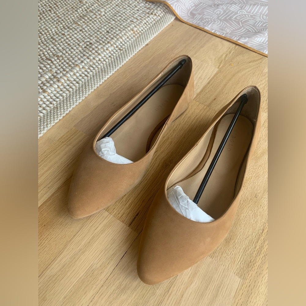Nisolo Ava Flats in Tan